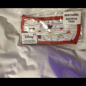 Disney snack time mask xl